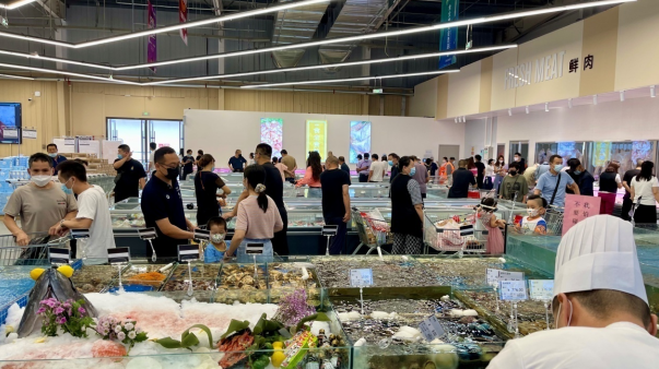 適應(yīng)市場(chǎng)變化  加快零售轉(zhuǎn)型 深挖市場(chǎng)潛力  提振消費(fèi)活力——賽罕區(qū)食全食美倉儲(chǔ)會(huì)員店亮相首府